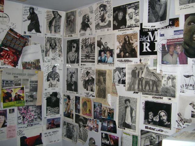 The Legendary HipHopSite.Com Bathroom (Pic)