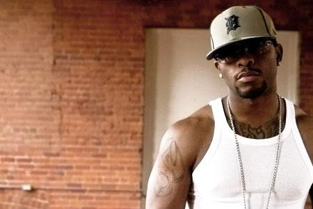 Royce Da 5’9″ puts in some serious work on Writer’s Block (he didn’t have it).
